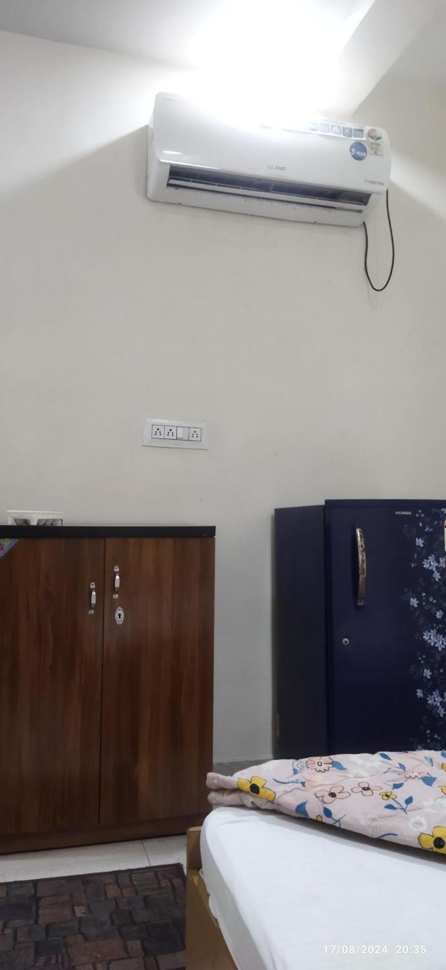 Shree Gajlaxmi Hotel Walking Distance From Mahakaleswar Ujjain Esterno foto